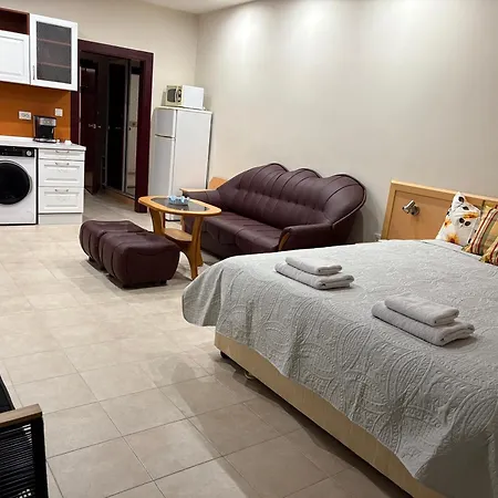 Miramar Palace 612s