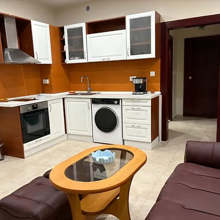 Miramar Palace 612s Apartmán