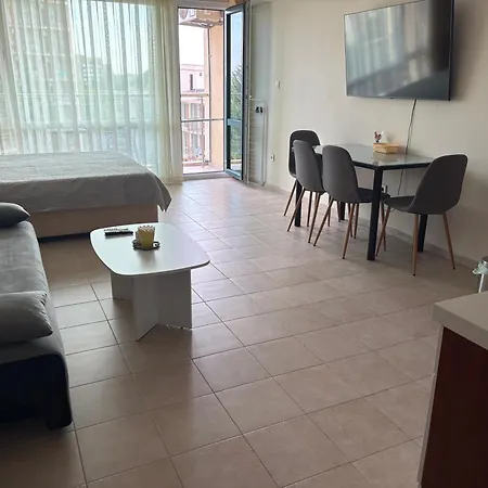Miramar Palace 612s ساني بيتش