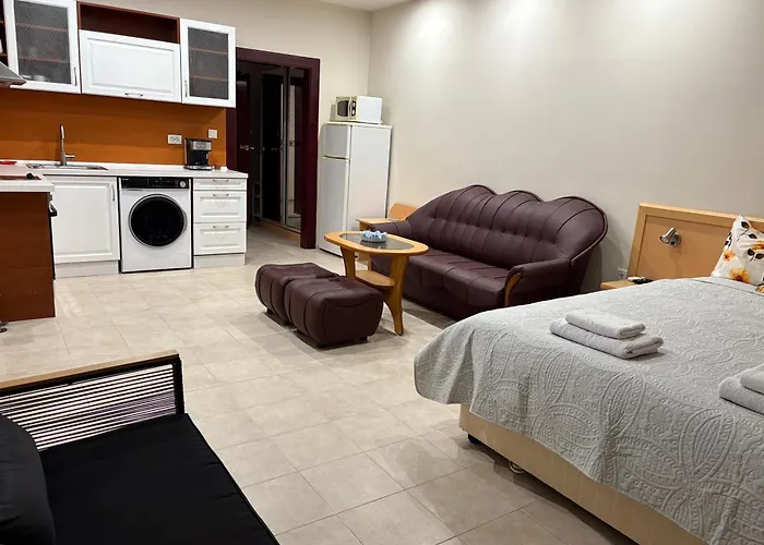 Miramar Palace 612s アパート サニービーチ